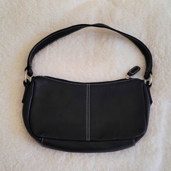 Wilsons Leather Handbags - Wilson's Leather Maxima Black Leather Purse/Bag